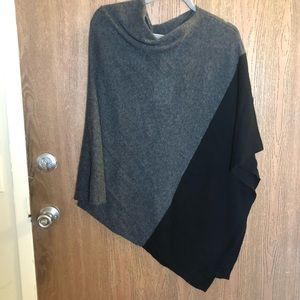 Kinross 100% Cashmere Poncho NWT – Gray/Black Colorblock